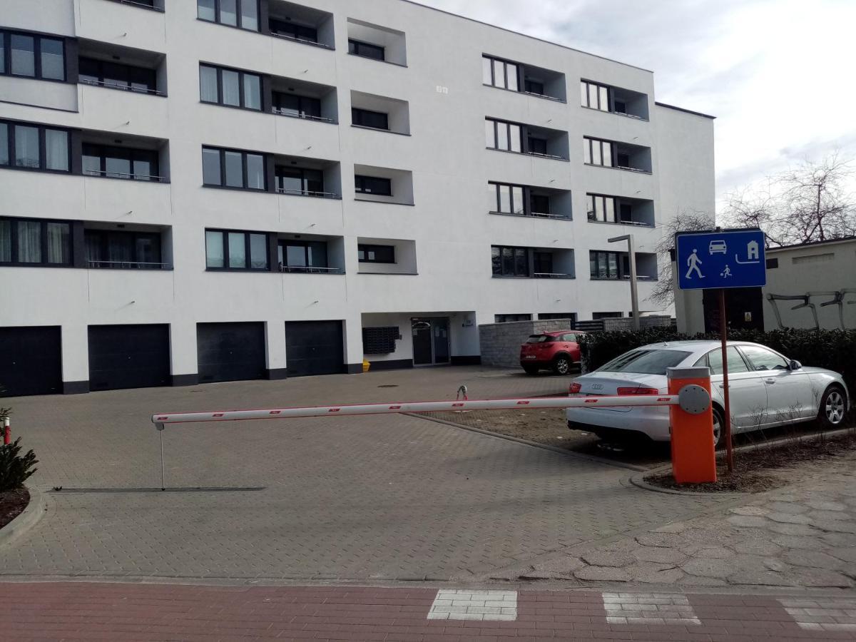 Apartamentyprzymorzu Baltycki Z Miejscem Postojowym I Ogrodkiem Колобжег Екстериор снимка