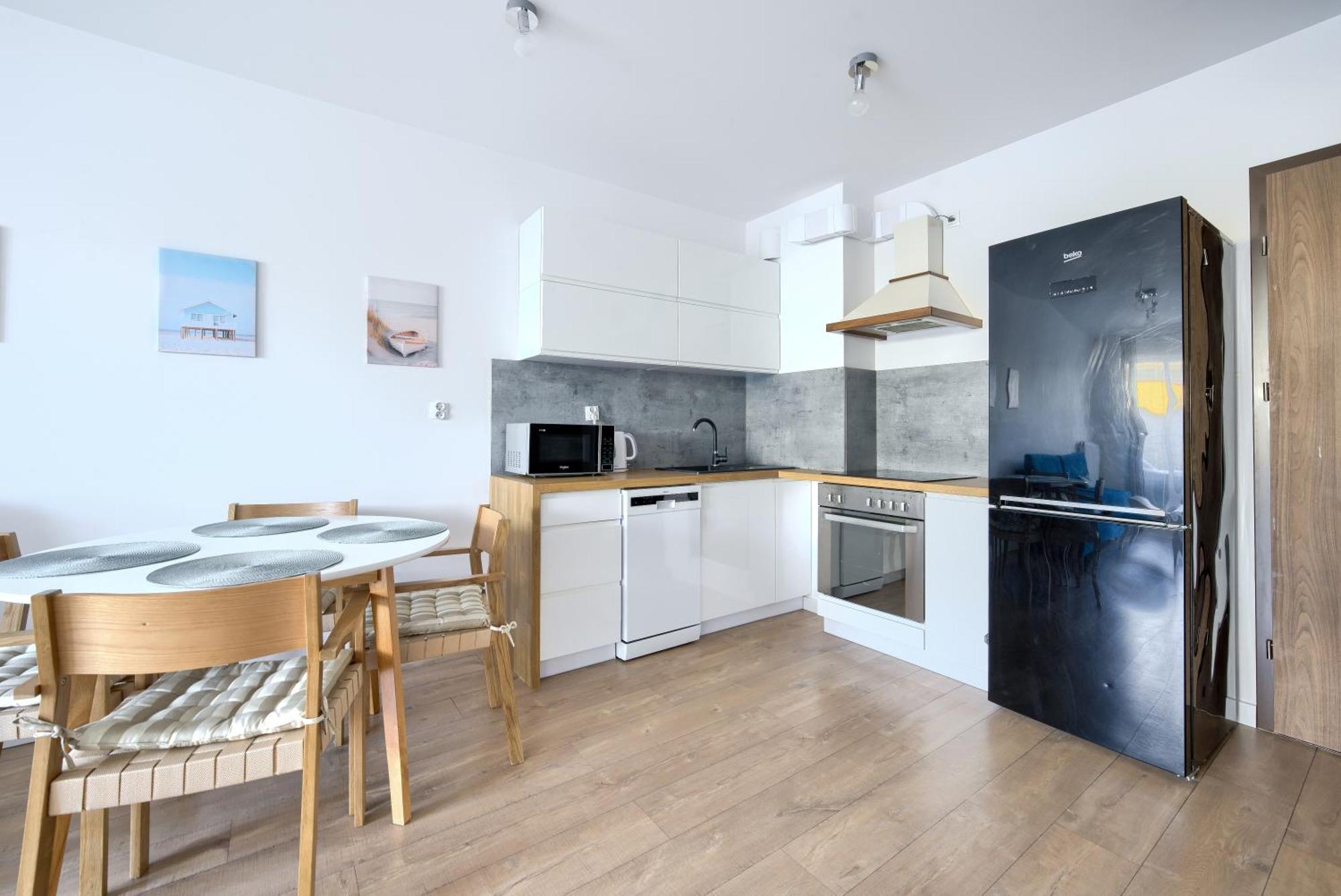 Apartamentyprzymorzu Baltycki Z Miejscem Postojowym I Ogrodkiem Колобжег Екстериор снимка